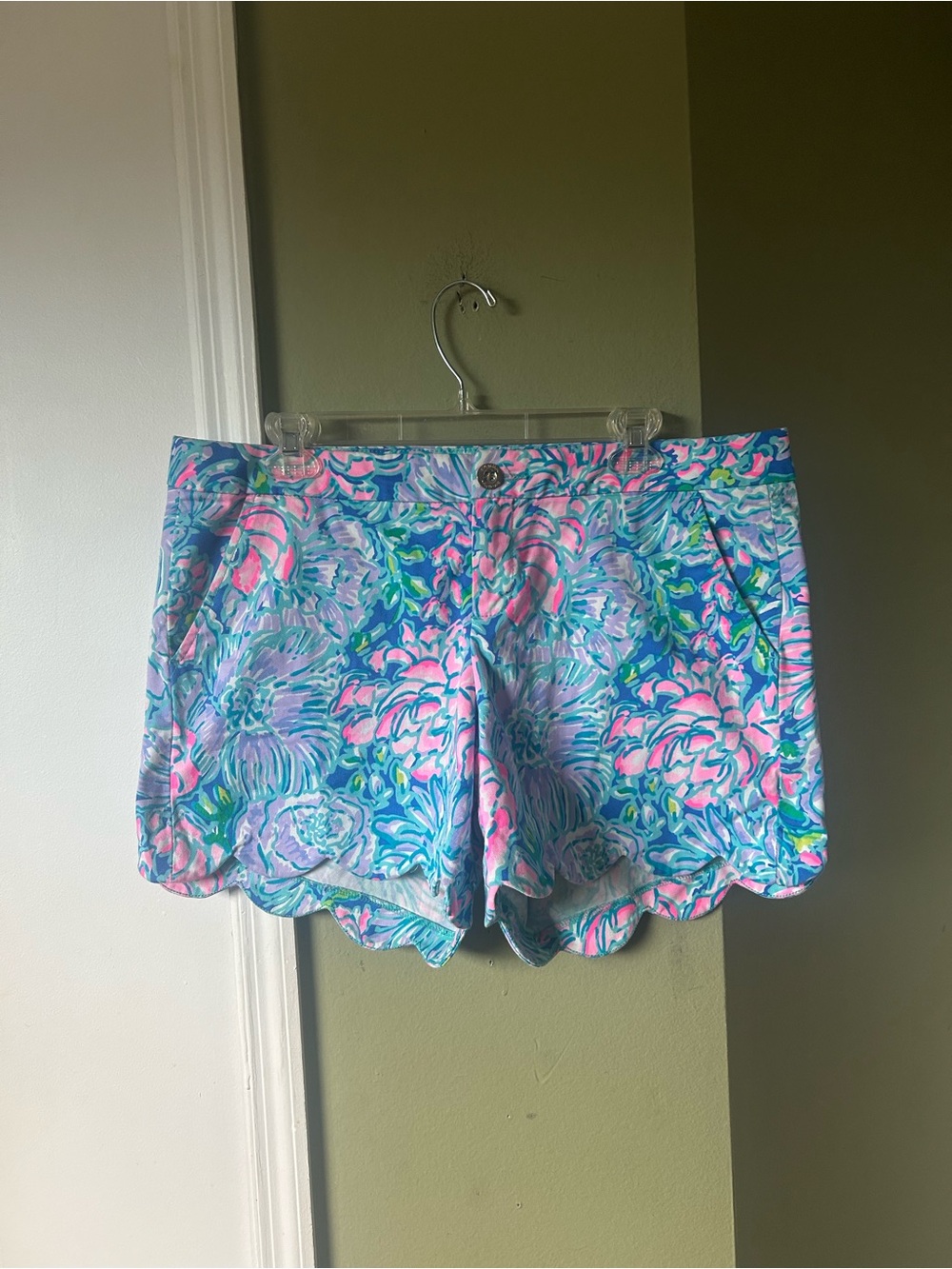 Lilly Pulitzer Blue, Pink & Green Floral Scallop Hem Shorts
